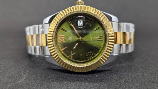 De Lawrence Men’s Wristwatch DLQ-141GD Silver & Golden Body With Green Dial